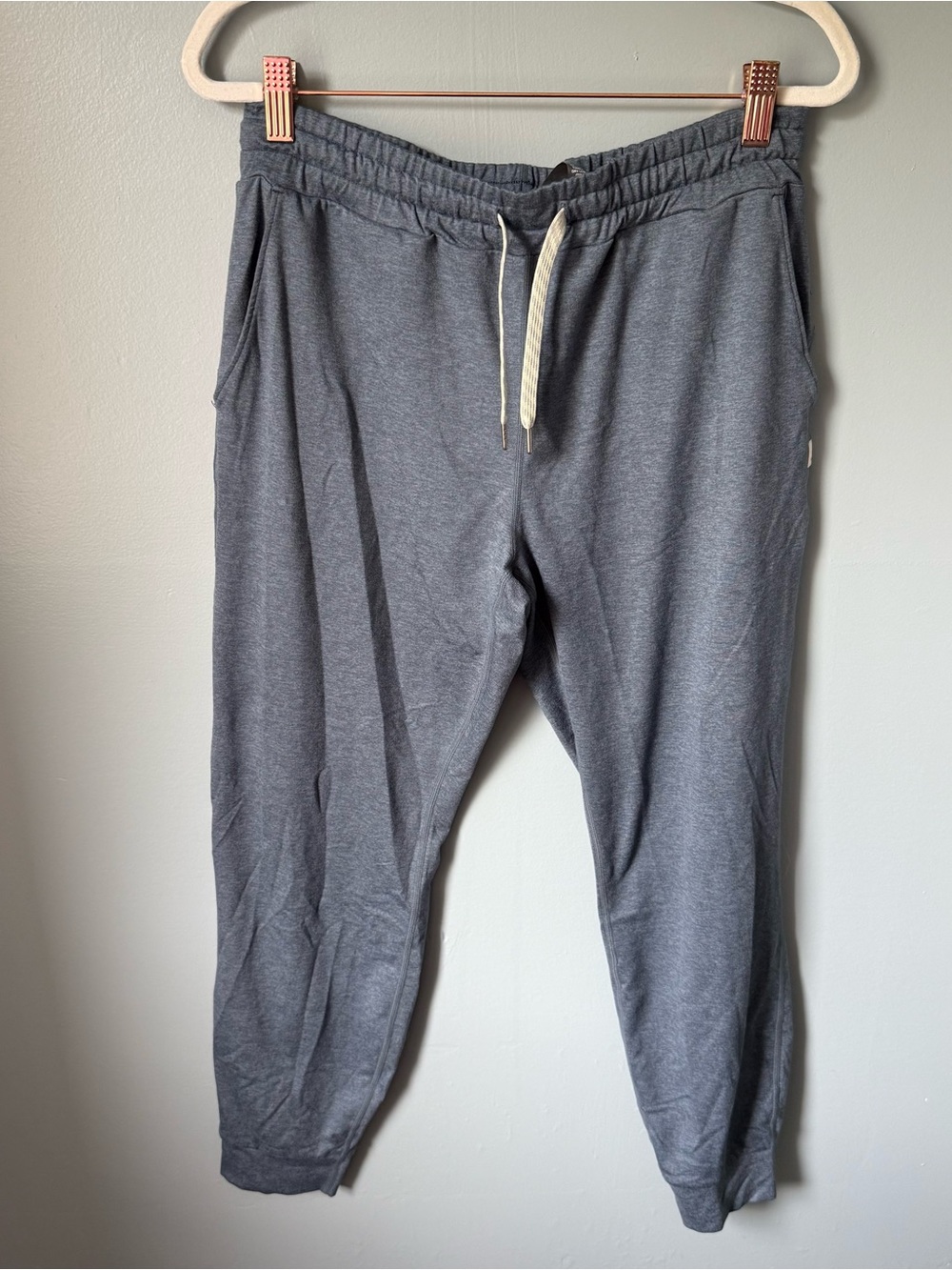 Vuori Blue Performance Joggers Size Small